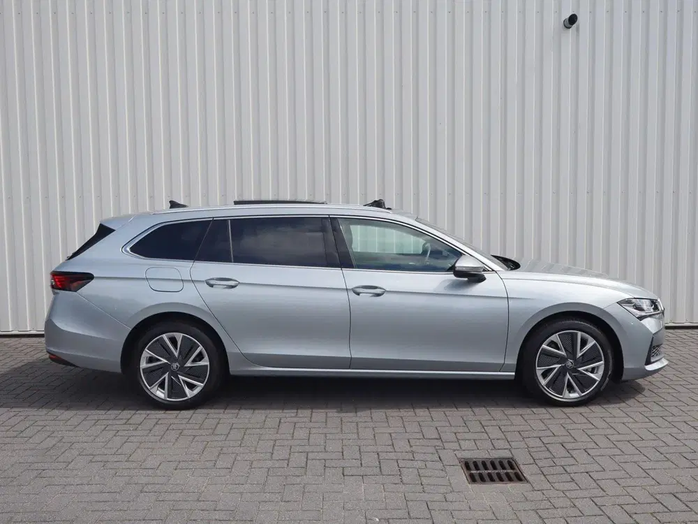 Skoda Superb 1.5 TSI 204pk PHEV Edition uit 2025, foto 3