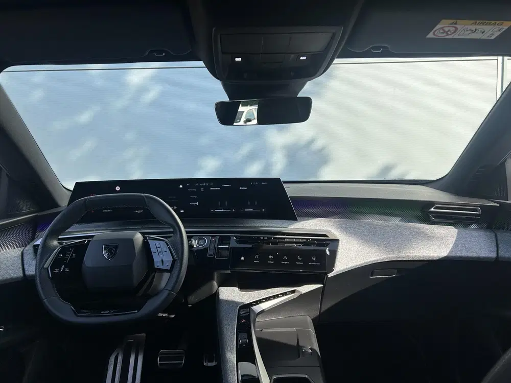 Peugeot 5008 1.2 Hybrid 136 GT uit 2025, foto 11