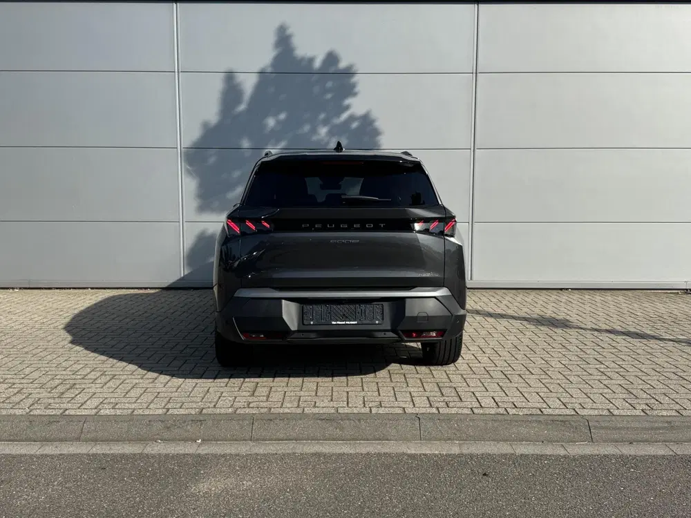 Peugeot 5008 1.2 Hybrid 136 GT uit 2025, foto 5