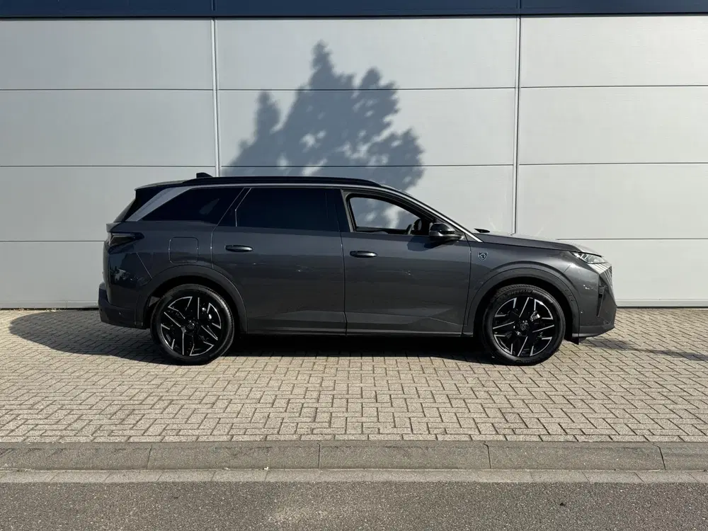 Peugeot 5008 1.2 Hybrid 136 GT uit 2025, foto 7