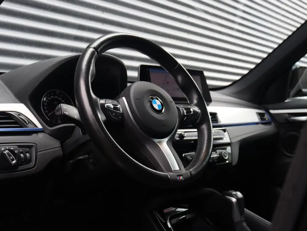 BMW X1 xDrive25e uit 2021, foto 13