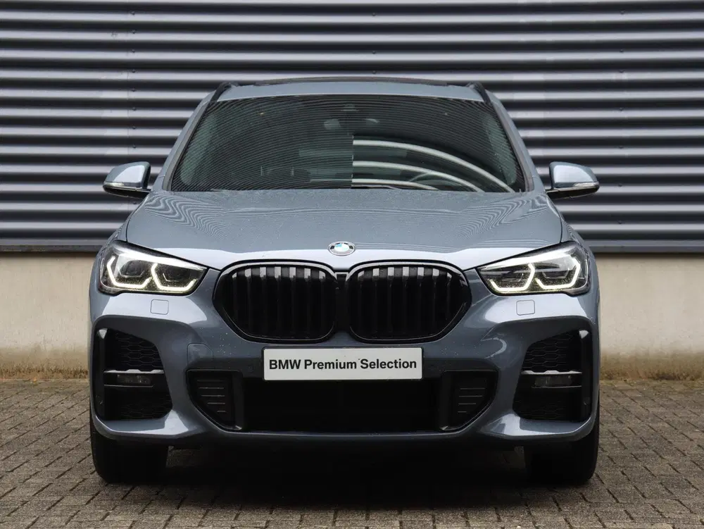BMW X1 xDrive25e uit 2021, foto 3