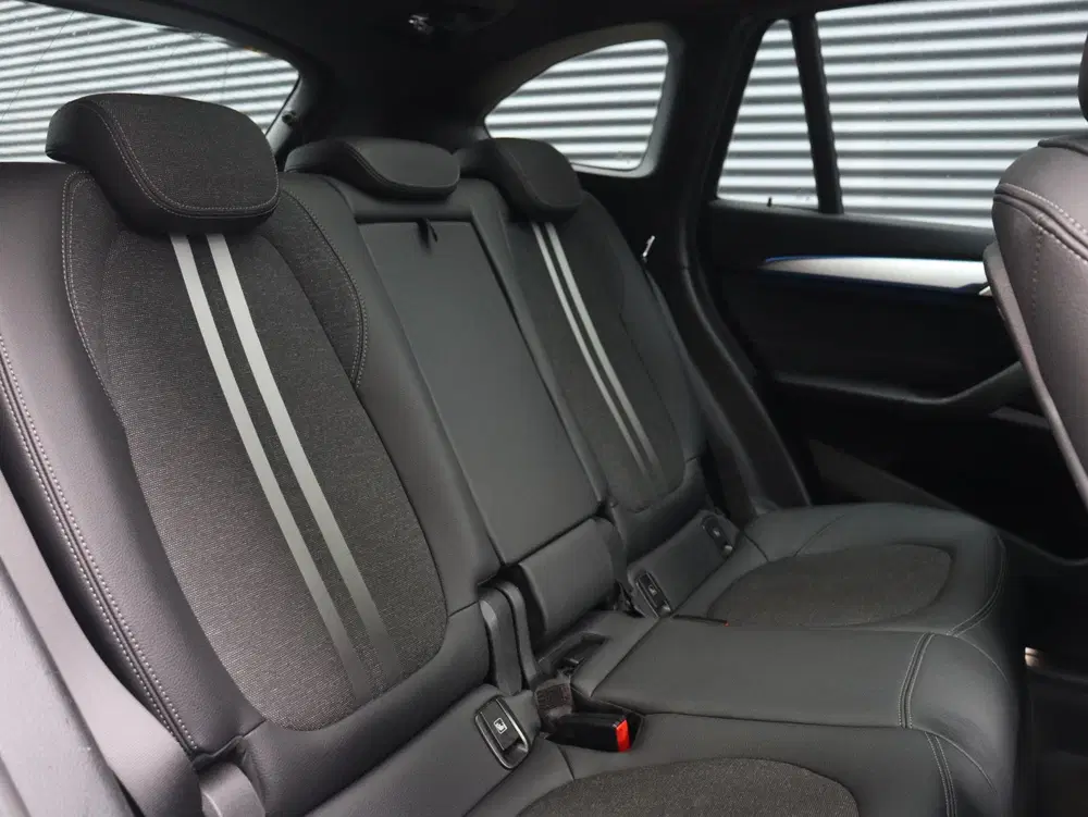 BMW X1 xDrive25e uit 2021, foto 8