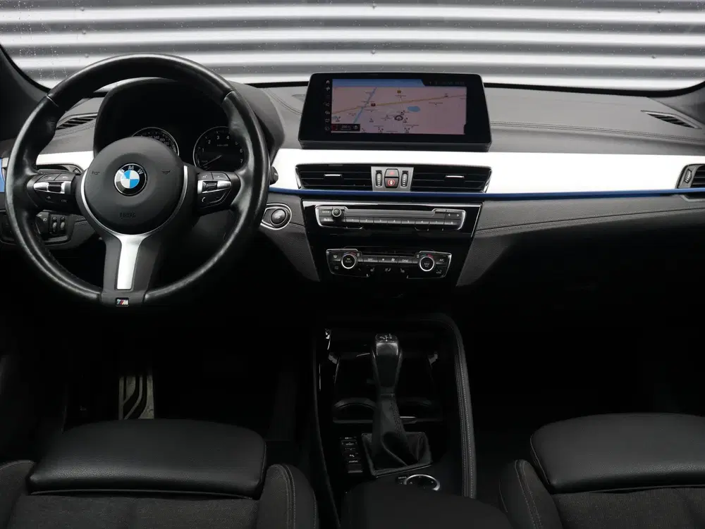 BMW X1 xDrive25e uit 2021, foto 9