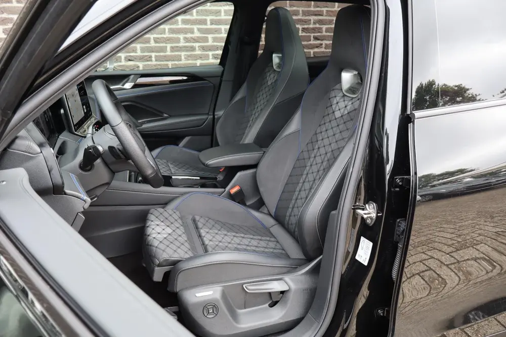 Volkswagen Tiguan 1.5 eHybrid 204pk R-Line Edition | SoH 100 uit 2025, foto 4