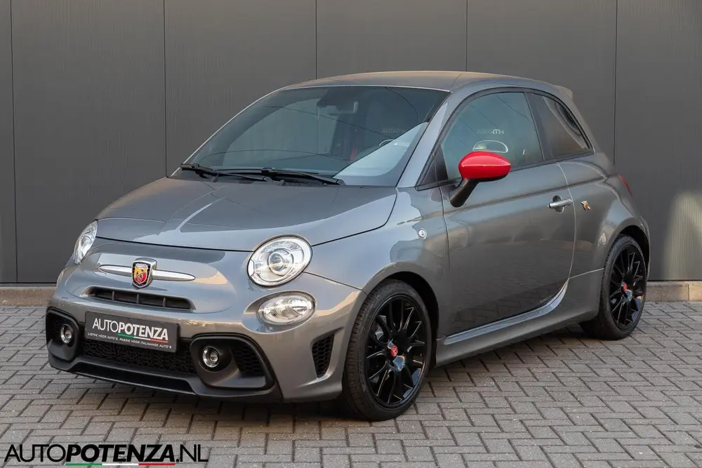 Abarth 595 Fiat Abarth 1.4 T-Jet special series F595 500 165PK CarPlay uit 2022, foto 4