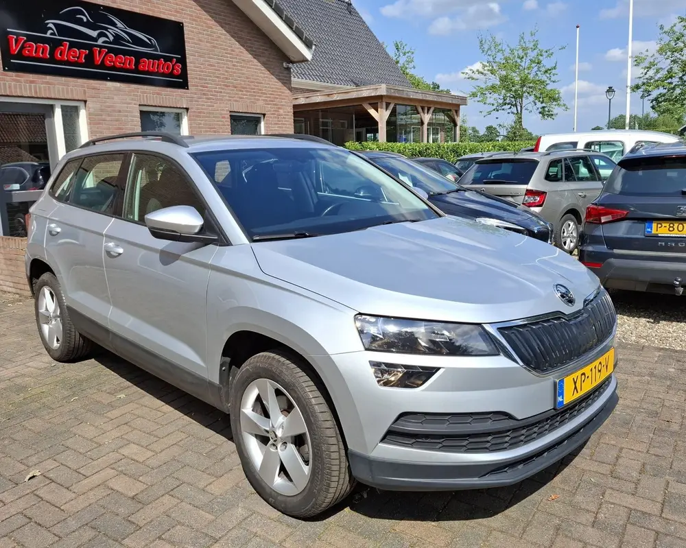 Skoda Karoq 1.0 TSI Ambition Business Dealer onderhoud uit 2019, foto 20