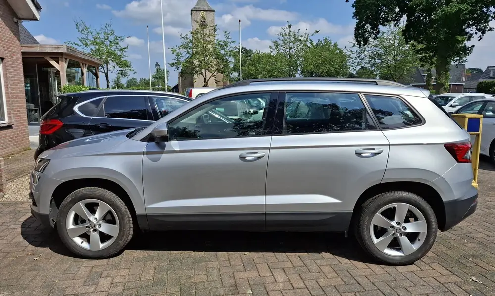 Skoda Karoq 1.0 TSI Ambition Business Dealer onderhoud uit 2019, foto 9