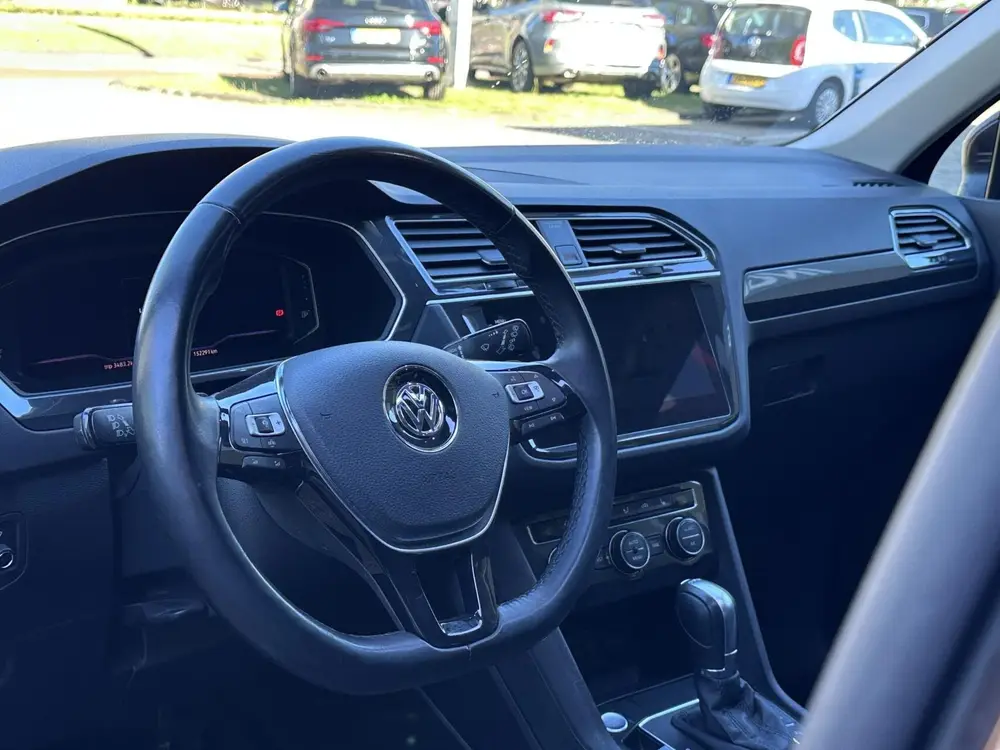 Volkswagen Tiguan 1.5 TSI ACT Highline Led, Pano, 360 Camera uit 2019, foto 2