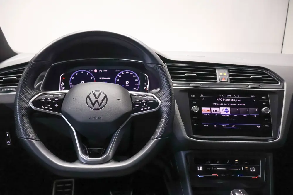 Volkswagen Tiguan 1.5 TSI R-Line Business+ uit 2022, foto 2