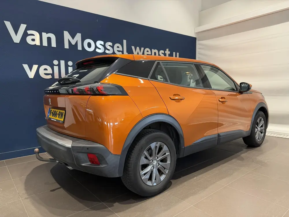 Peugeot 2008 1.2 PureTech Active Pack uit 2021, foto 4
