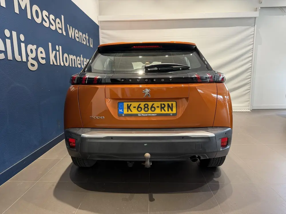 Peugeot 2008 1.2 PureTech Active Pack uit 2021, foto 6