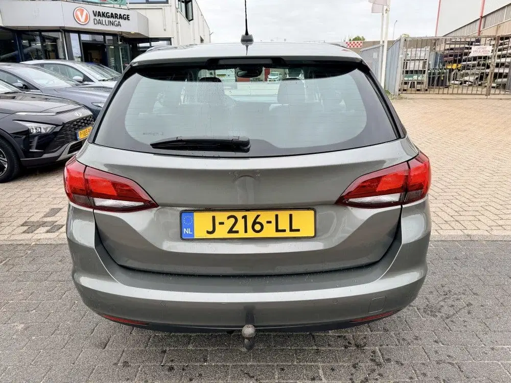 Opel Astra 1.4 Business Edition (bj 2020) uit 2020, foto 3