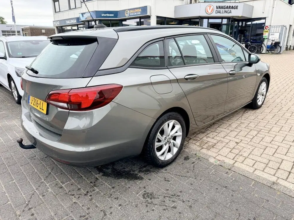 Opel Astra 1.4 Business Edition (bj 2020) uit 2020, foto 5