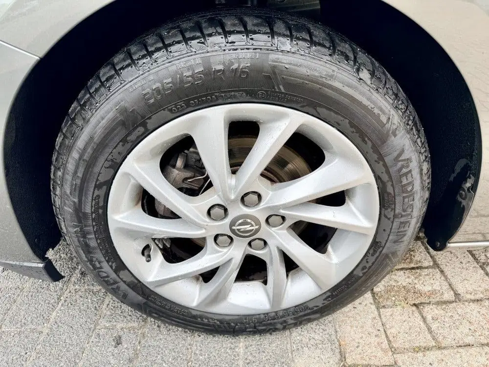 Opel Astra 1.4 Business Edition (bj 2020) uit 2020, foto 9