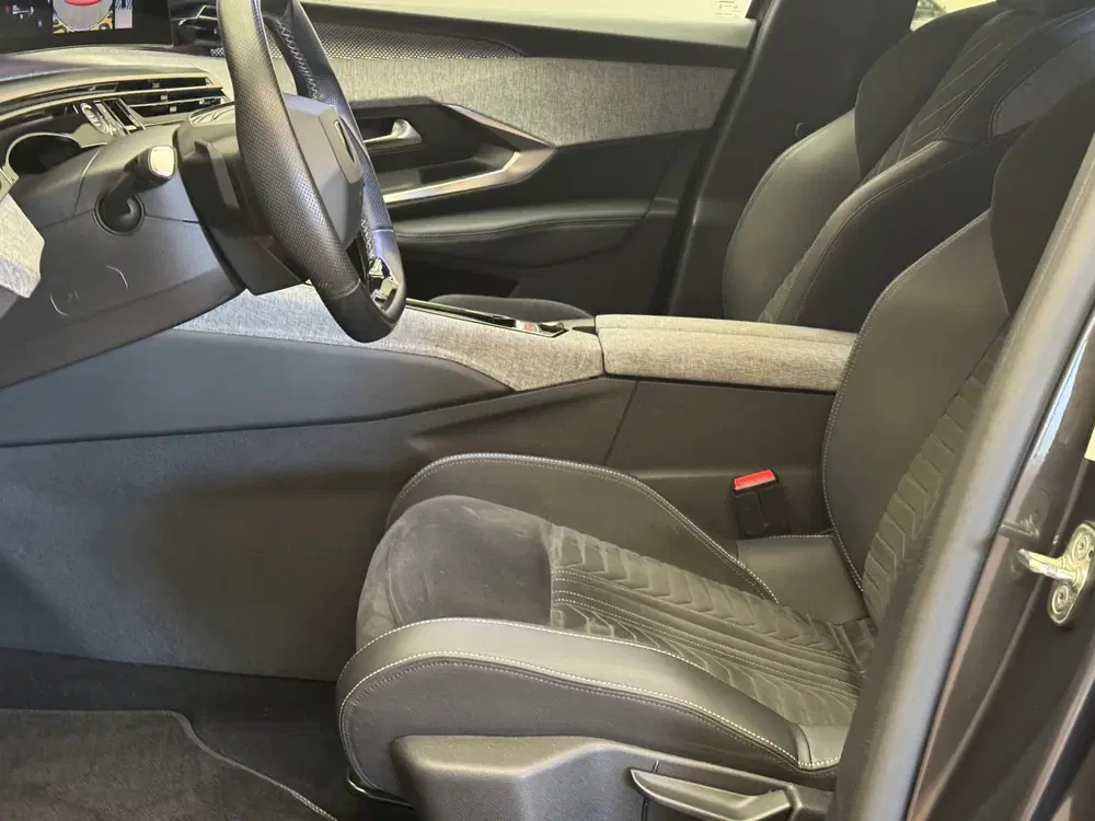 Peugeot 5008 1.2 Hybrid 136 GT uit 2024, foto 5