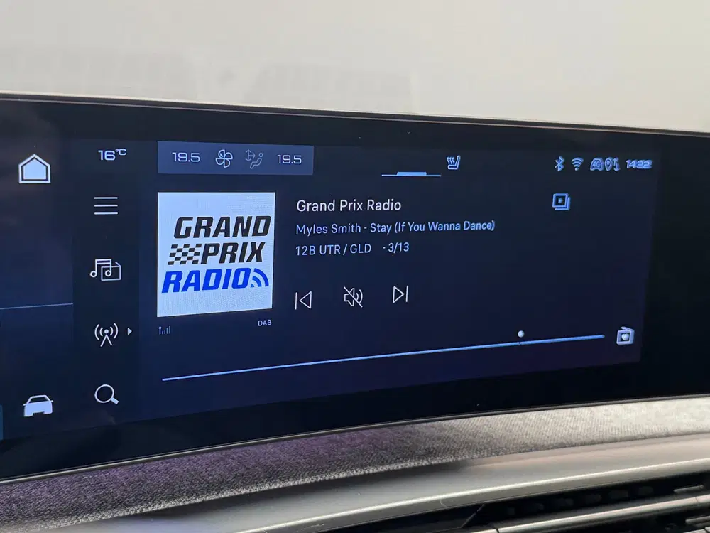 Peugeot 5008 1.2 Hybrid 136 GT uit 2024, foto 6