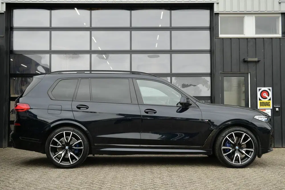BMW X7 M50d 400 PK High Executive 7p uit 2019, foto 2