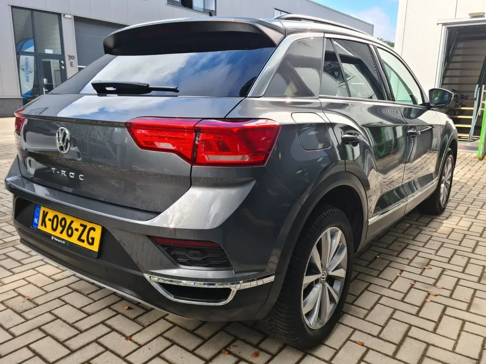 Volkswagen T-Roc 1.5 TSI Sport Business R|panodak|trekhaak|A uit 2020, foto 2