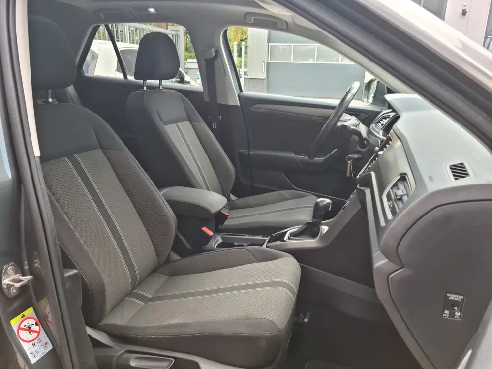 Volkswagen T-Roc 1.5 TSI Sport Business R|panodak|trekhaak|A uit 2020, foto 3