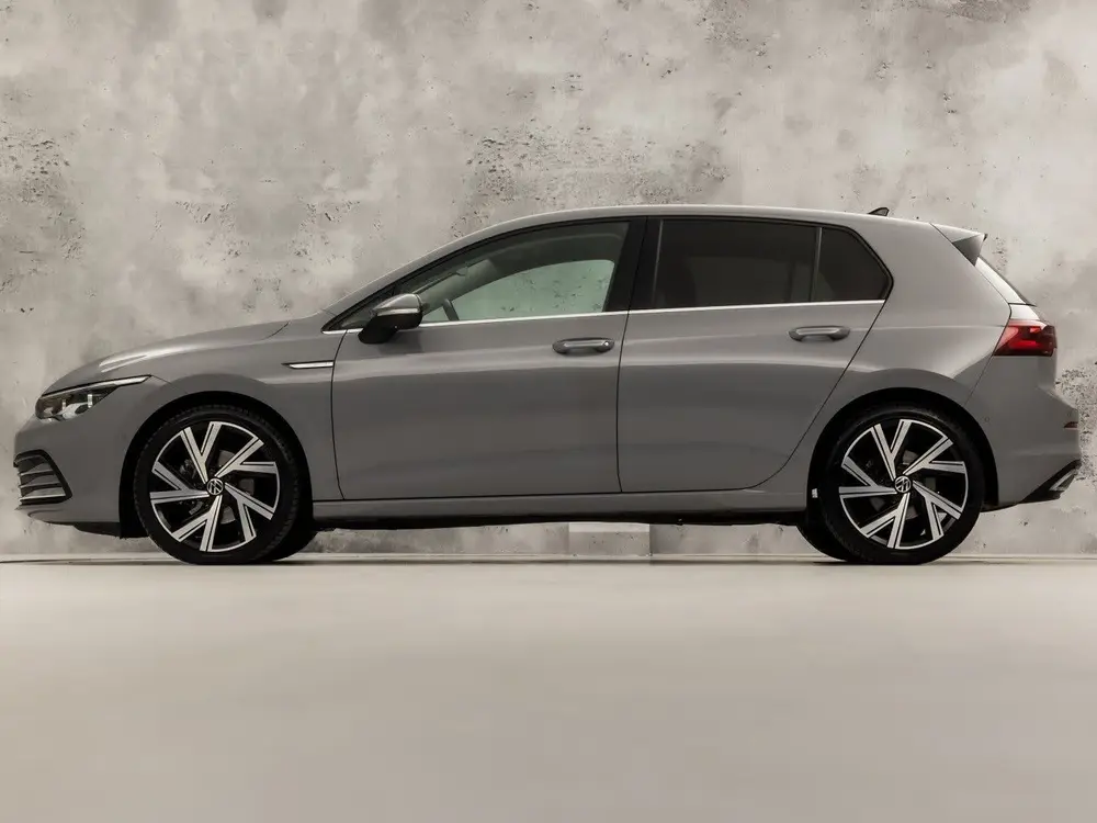 Volkswagen Golf 1.5 TSI Sport (4 CILINDER, APPLE CARPLAY, ME uit 2020, foto 2