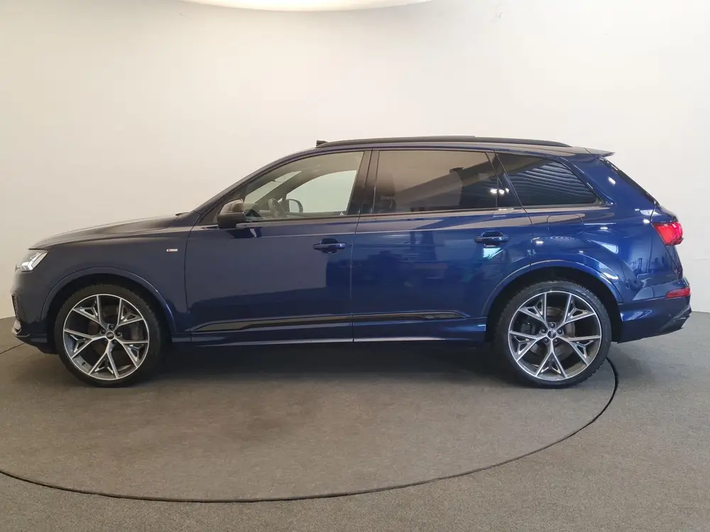Audi Q7 55 TFSI e quattro S-Line Panoramadak uit 2021, foto 2