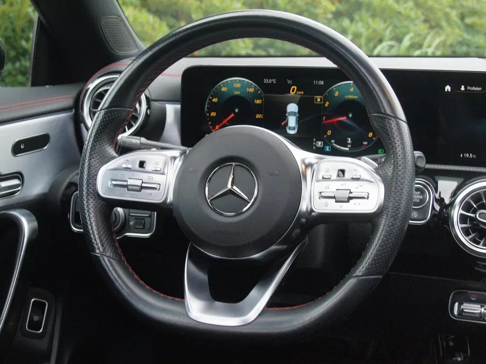 Mercedes-Benz CLA 200 Business Solution AMG uit 2021, foto 17