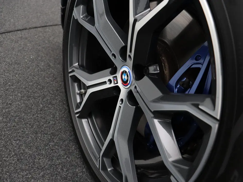 BMW X6 xDrive40i High Executive uit 2022, foto 9
