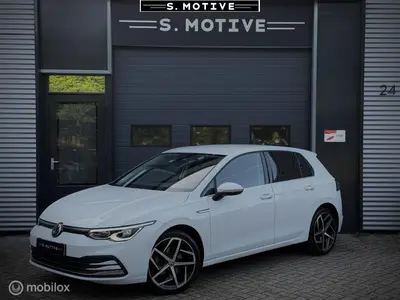 Volkswagen Golf 1.5 eTSI Style stoelvwr, Memory, IQ, Carplay uit 2020