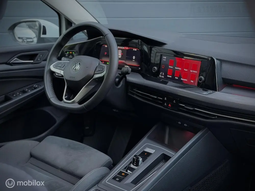 Volkswagen Golf 1.5 eTSI Style stoelvwr, Memory, IQ, Carplay uit 2020, foto 14