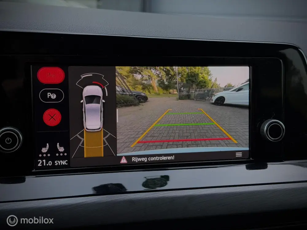 Volkswagen Golf 1.5 eTSI Style stoelvwr, Memory, IQ, Carplay uit 2020, foto 5
