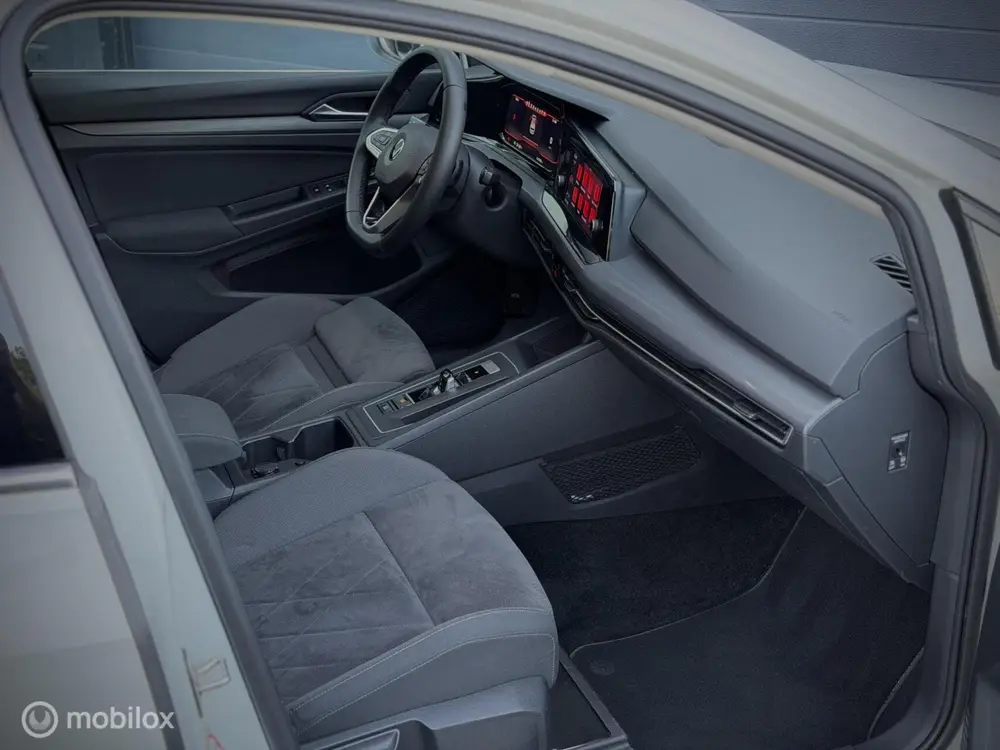 Volkswagen Golf 1.5 eTSI Style stoelvwr, Memory, IQ, Carplay uit 2020, foto 8