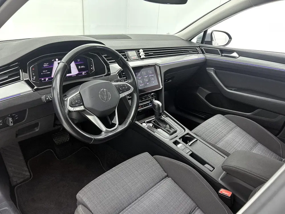 Volkswagen Passat 1.5 TSI Business | ACHTERUITRIJCAMERA | AP uit 2020, foto 18
