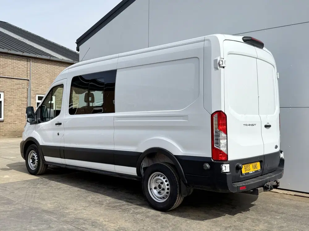 Ford Transit DC 2.0 TDCI L3H2 130PK 6-persoons Dubbele uit 2021, foto 2
