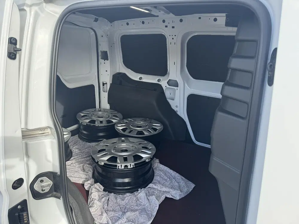 Ford Transit 2.0 EcoBlue L1 Trend uit 2024, foto 10