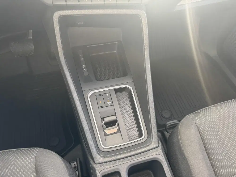 Ford Transit 2.0 EcoBlue L1 Trend uit 2024, foto 18