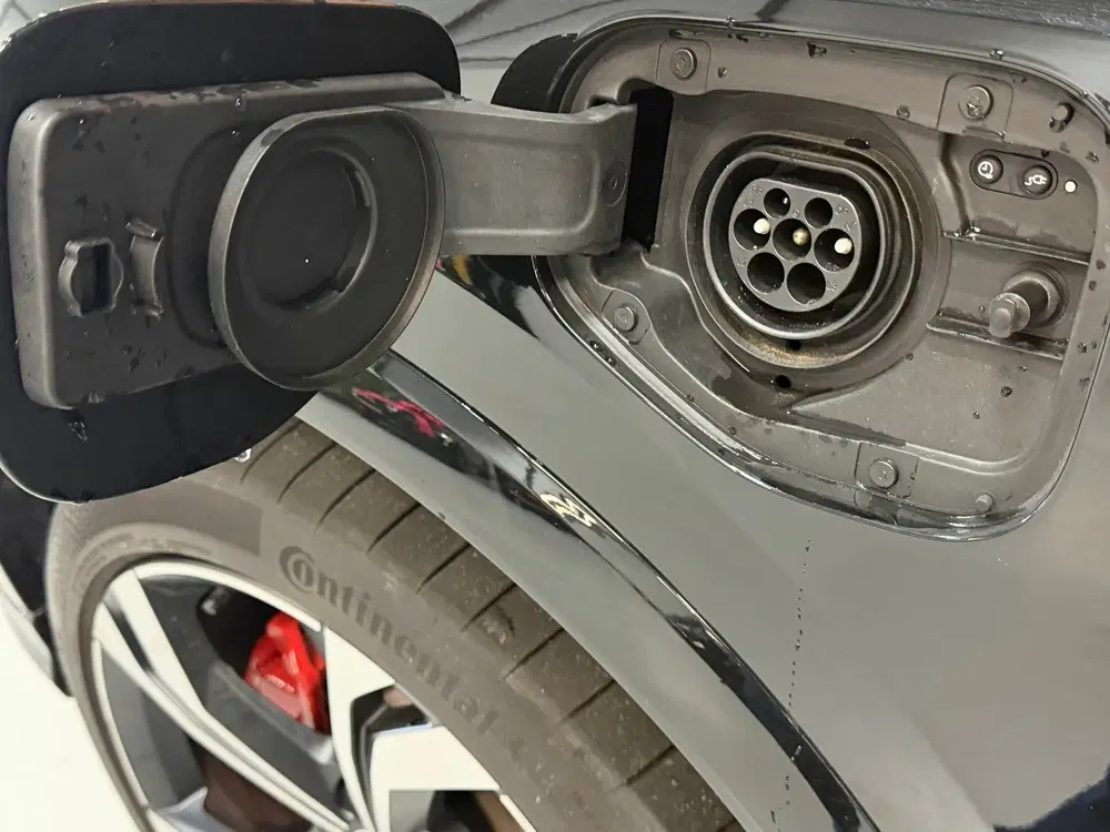 Audi Q3 45 TFSI e S Edition uit 2024, foto 13