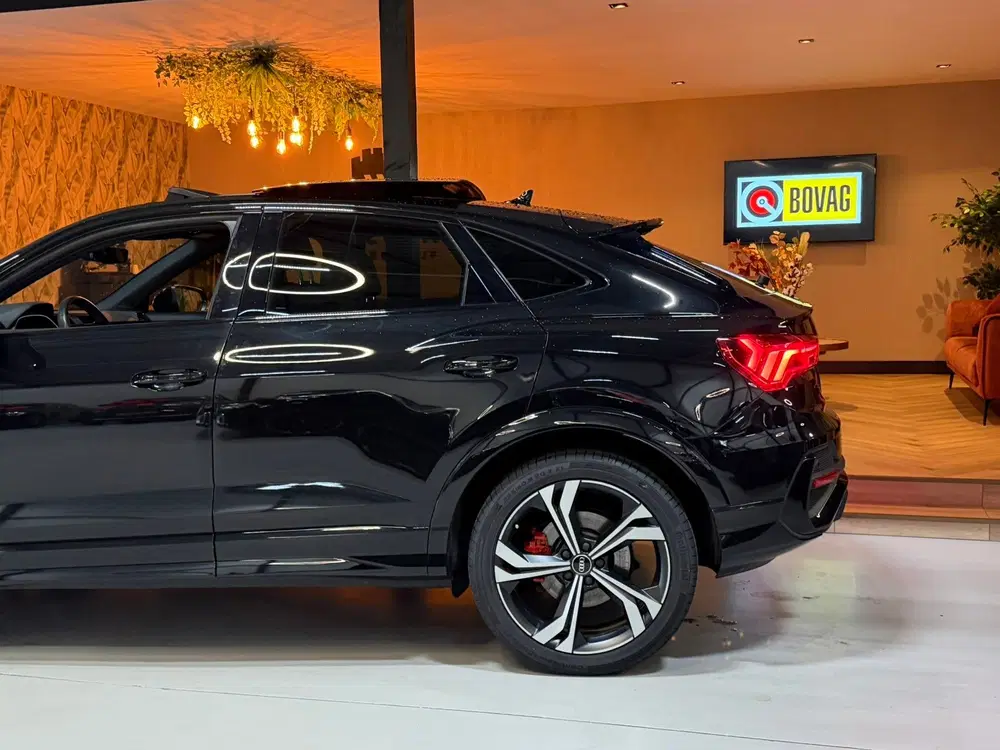 Audi Q3 45 TFSI e S Edition uit 2024, foto 15