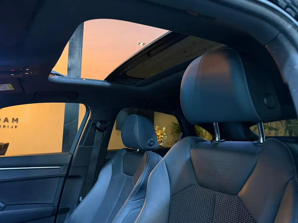 Audi Q3 45 TFSI e S Edition uit 2024, foto 6