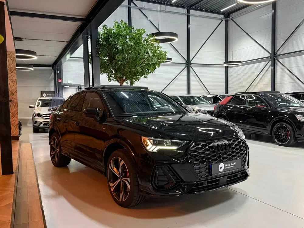 Audi Q3 45 TFSI e S Edition uit 2024, foto 7
