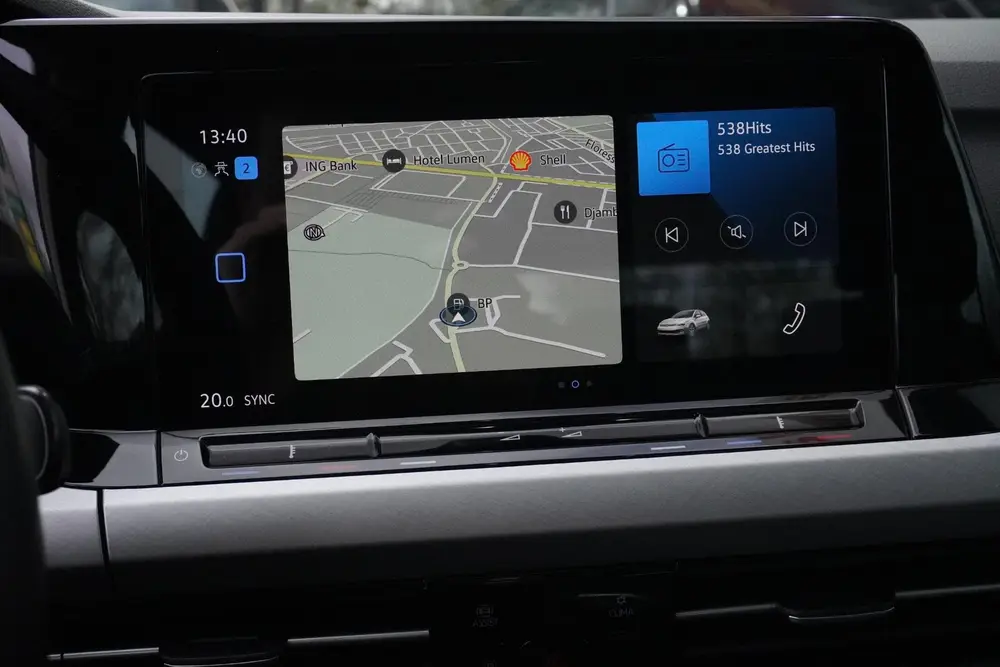 Volkswagen Golf 1.5 TSI Life Business | PANORAMADAK | CARPLA uit 2020, foto 19