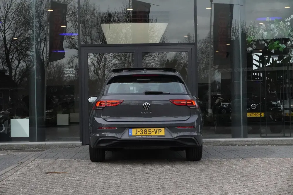 Volkswagen Golf 1.5 TSI Life Business | PANORAMADAK | CARPLA uit 2020, foto 4