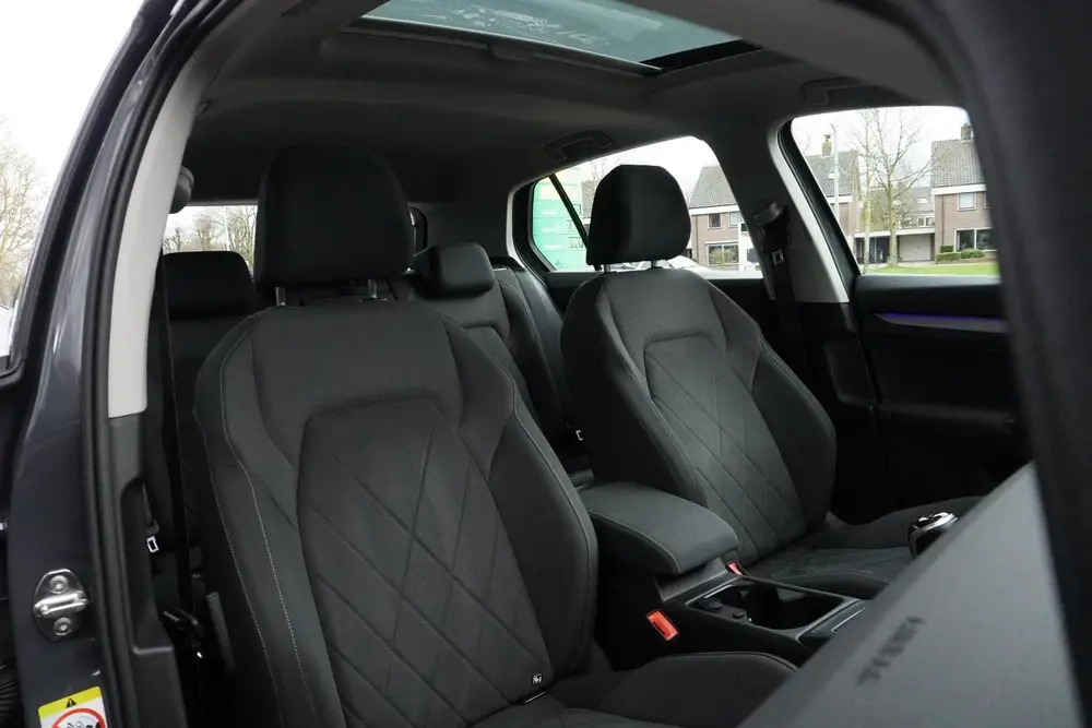 Volkswagen Golf 1.5 TSI Life Business | PANORAMADAK | CARPLA uit 2020, foto 9