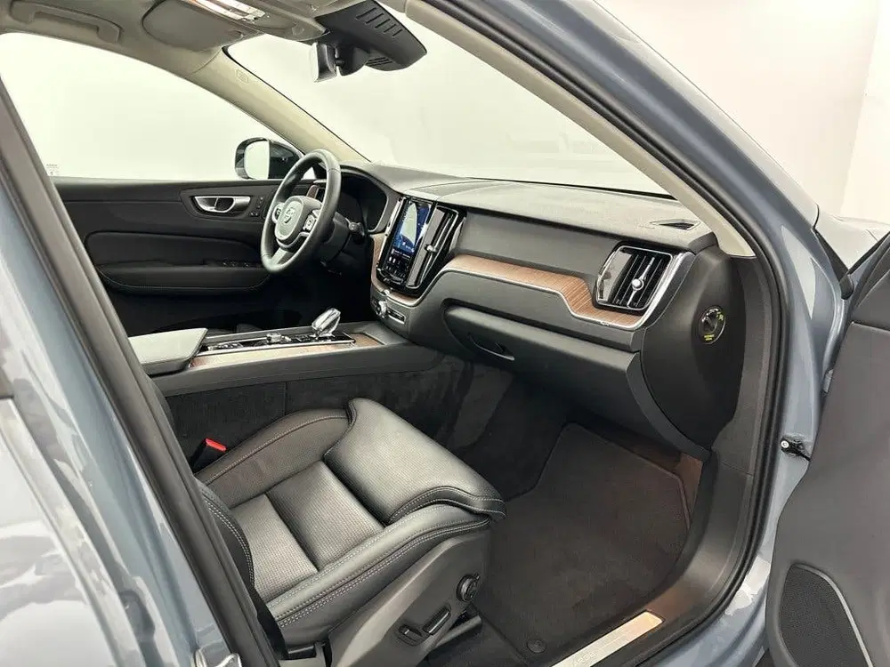 Volvo XC60 T6 398PK Recharge Ultimate Dark uit 2022, foto 19
