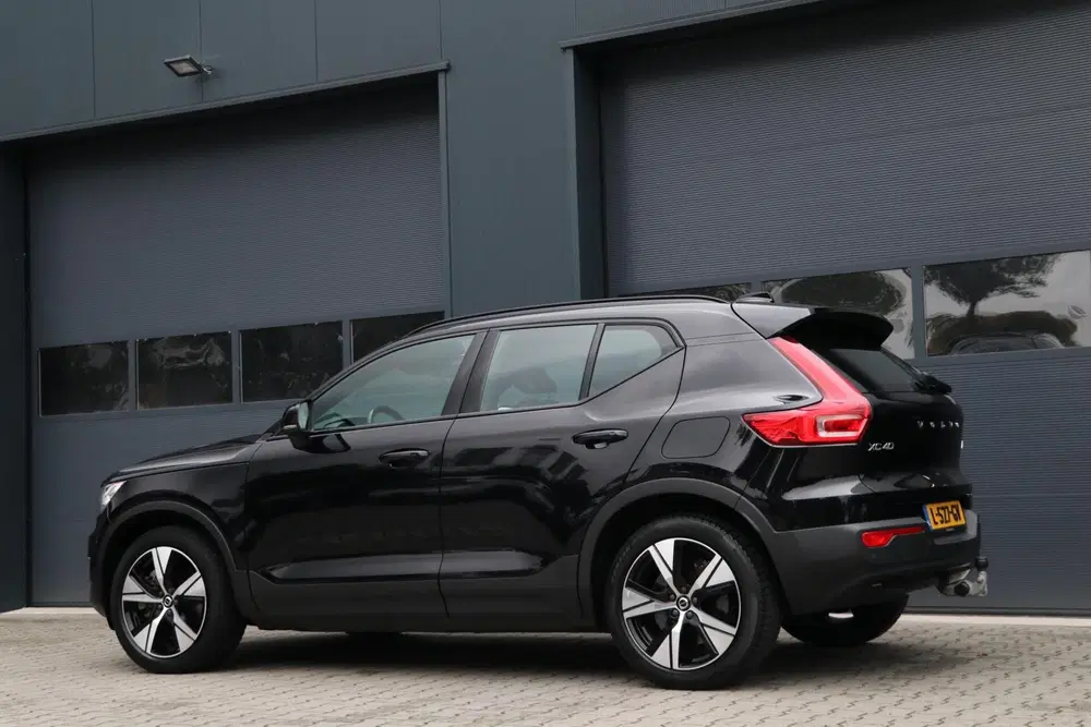 Volvo XC40 Recharge P8 AWD 78kWh uit 2021, foto 4