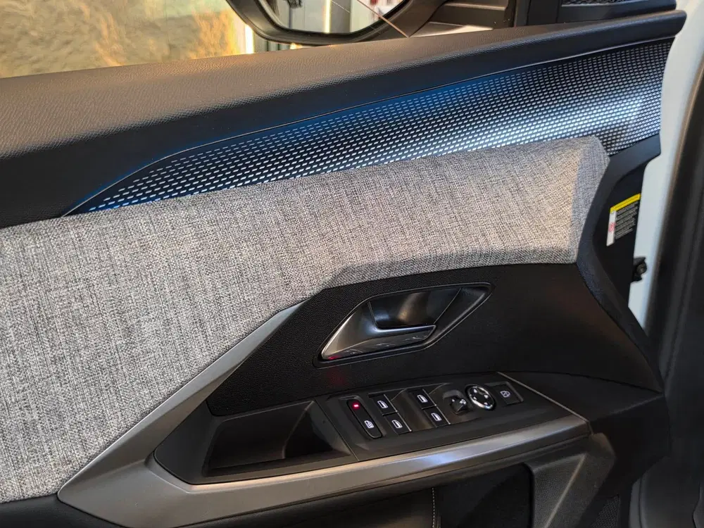 Peugeot 5008 1.2 Hybrid 136 GT-Line 7p uit 2025, foto 17
