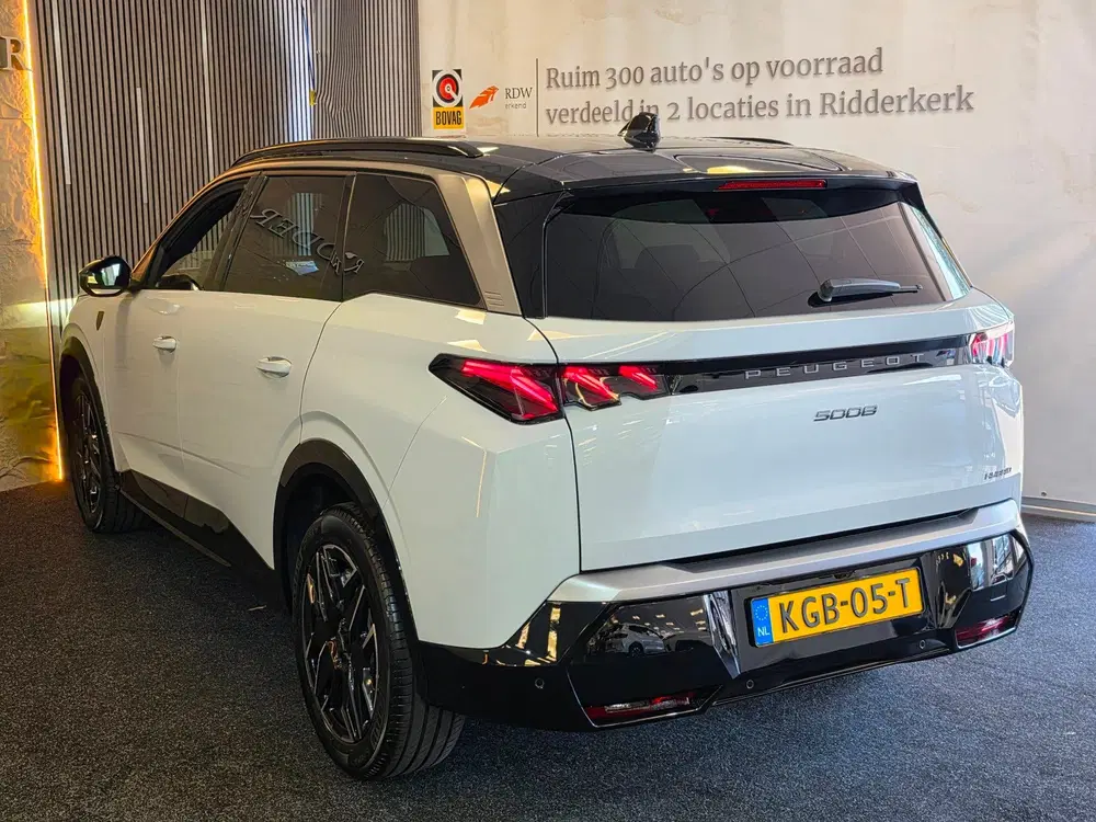 Peugeot 5008 1.2 Hybrid 136 GT-Line 7p uit 2025, foto 2