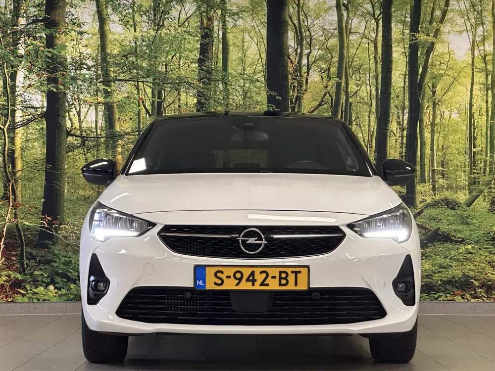 Opel Corsa 1.2 GS Line uit 2022, foto 2