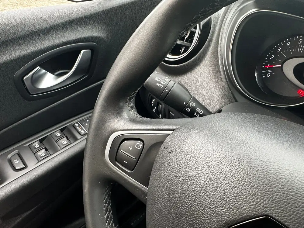 Renault Captur 0.9 TCe Intens Camera uit 2019, foto 18