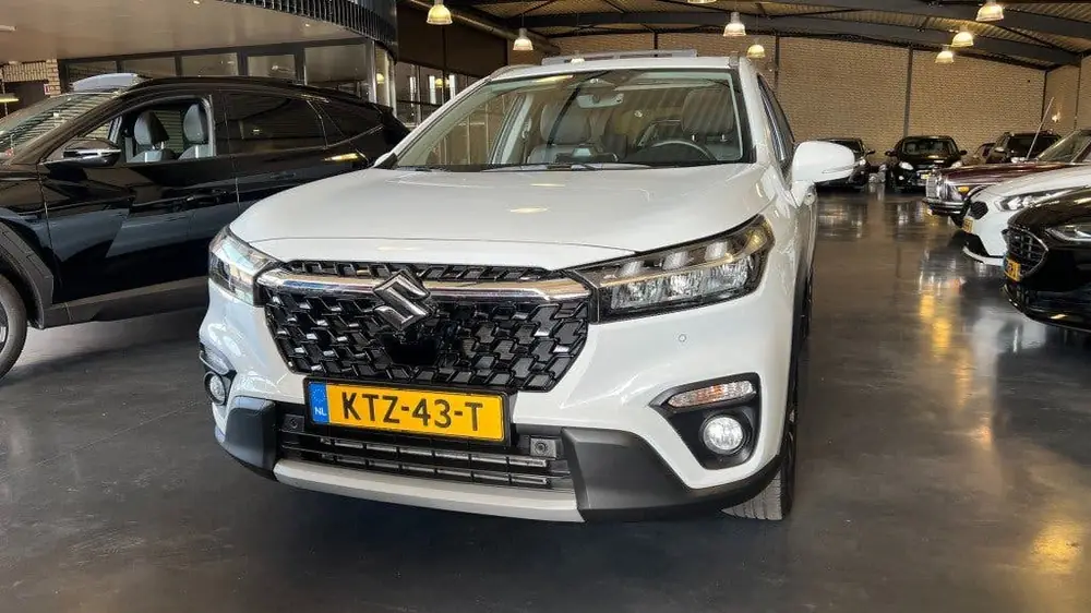Suzuki Overige Modellen S-CROSS 1.4 Boosterjet Style Smart Hybrid  360 camara uit 2026, foto 2